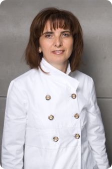 Dra. Mª Lourdes Acosta Medina
- especialista en ortodoncia.
